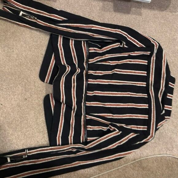 Blazer - Picture 3 of 4